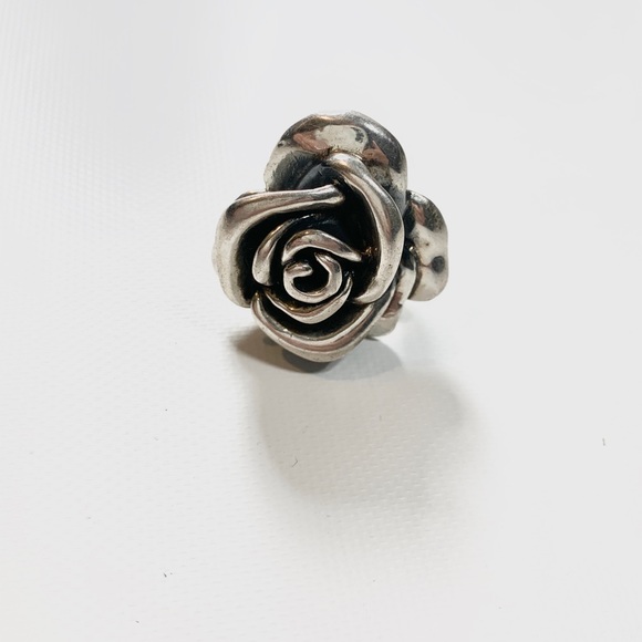 Jewelry - Silver Rose Statement Ring